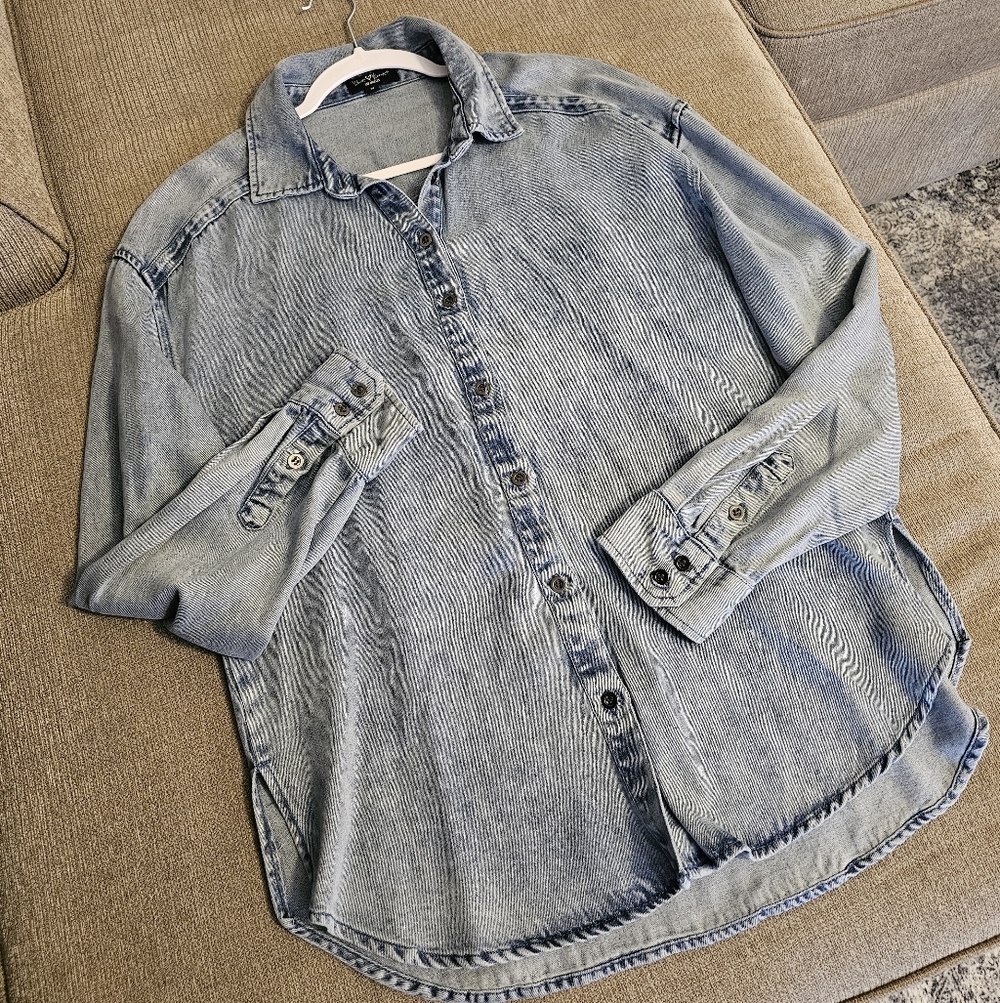 Velvet Heart Denim Classic Blue Casual Button Shacket Tencel Shirt Size Medium - Picture 2 of 6